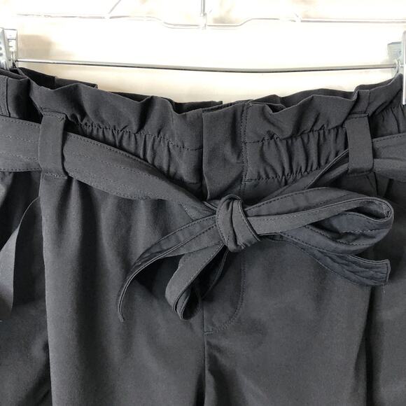 Athleta Women's Black Skyline Shorts w/Adjustable Tie Belt Paperbag Waist Size 8 - Picture 4 of 8